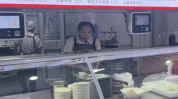 独家换个说法吉网独家｜毕业典礼上火爆出圈的延边大学食堂阿姨我们找到了！